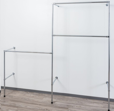 Wandregalsystem Garderobensystem begehbarer Kleiderschrank für Dachschrägen 200 cm hoch und 220 cm breit Wandbefestigung und Gummifüsse Stahlrohre verchromt Art Nr W12